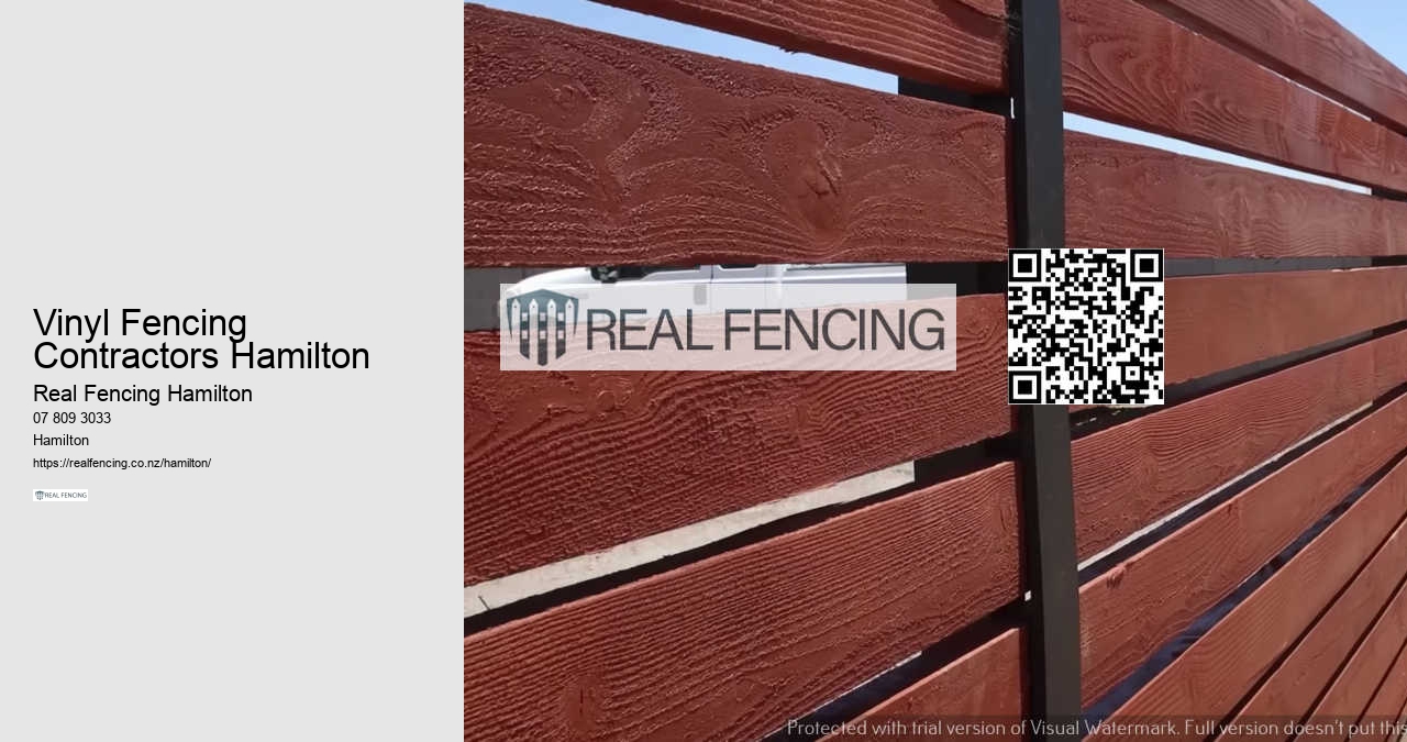 Vinyl Fencing Contractors Hamilton