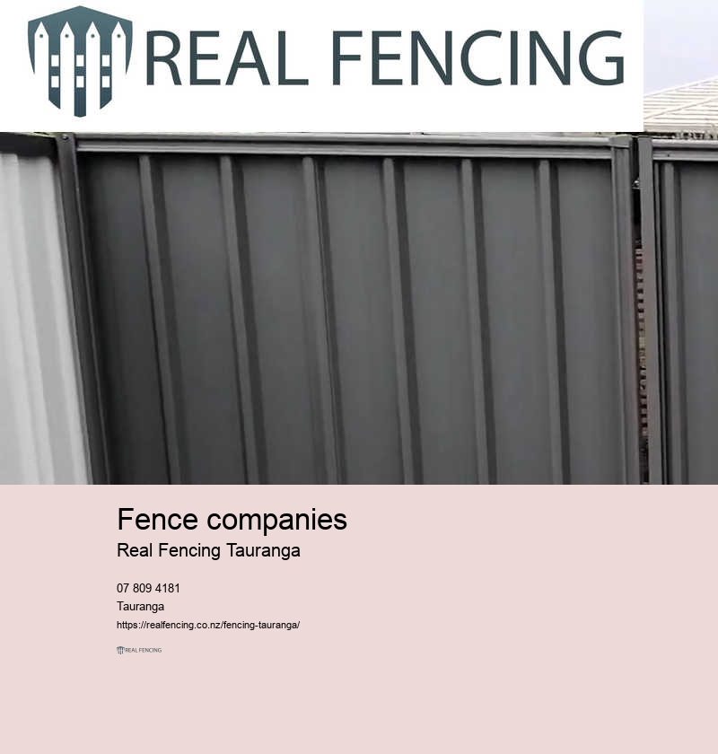 Aluminum pool fencing